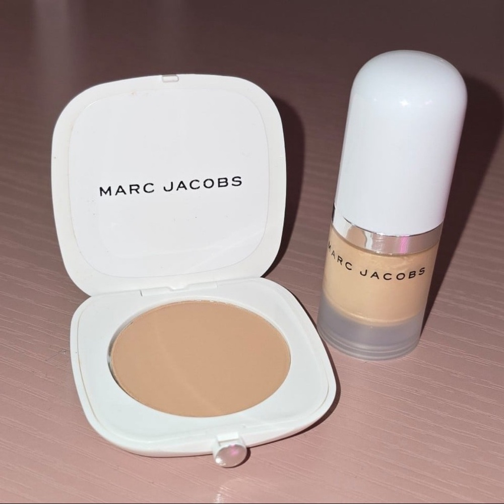 NEW Marc Jacobs travel size makeup duo: 104 TAN-TASTIC & 50 Dew You Highlighter